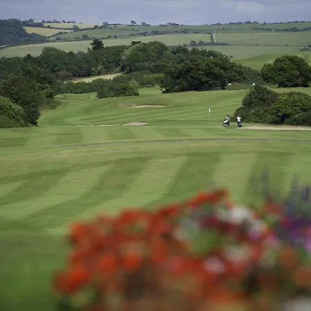The Carlyon Bay And Hotel 4*