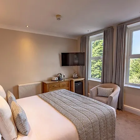 The Carlyon Bay And